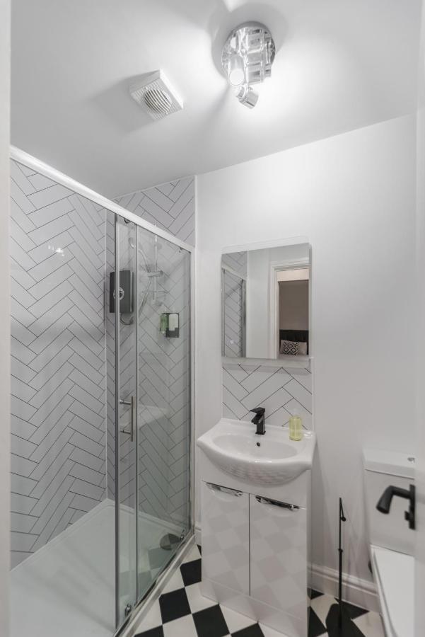 Deluxe Studio Apartments Дерби Номер фото