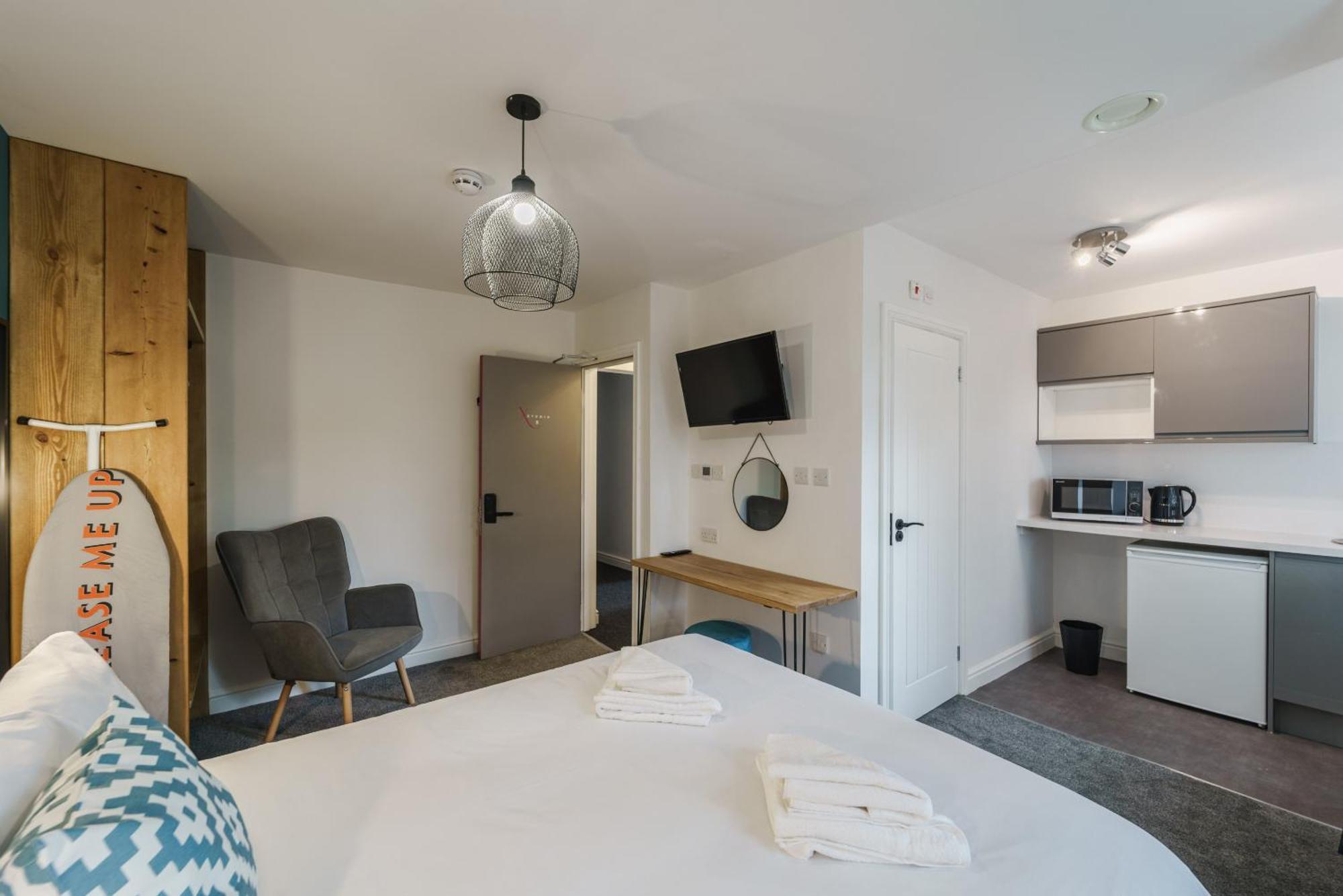 Deluxe Studio Apartments Дерби Номер фото