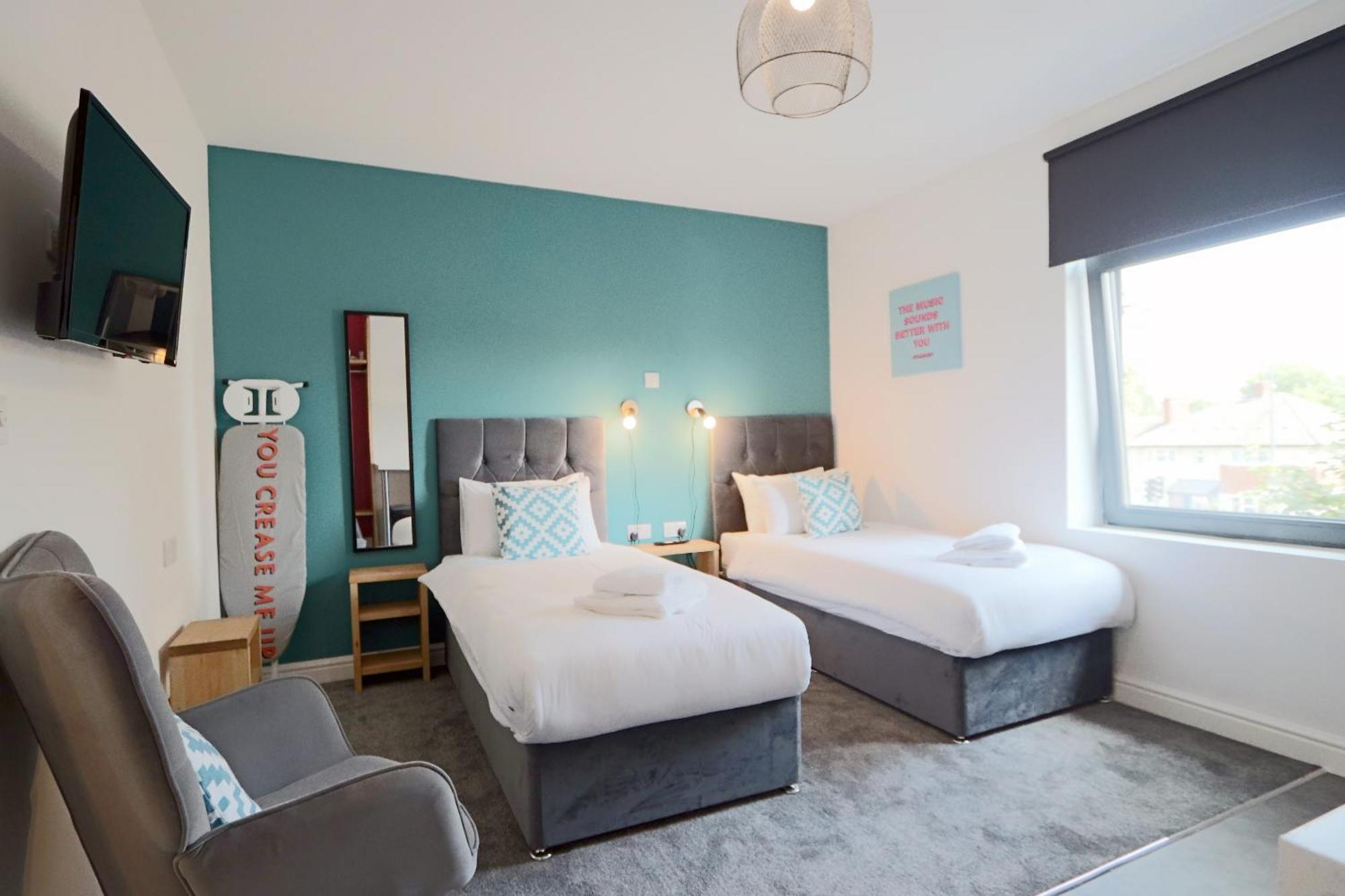 Deluxe Studio Apartments Дерби Номер фото