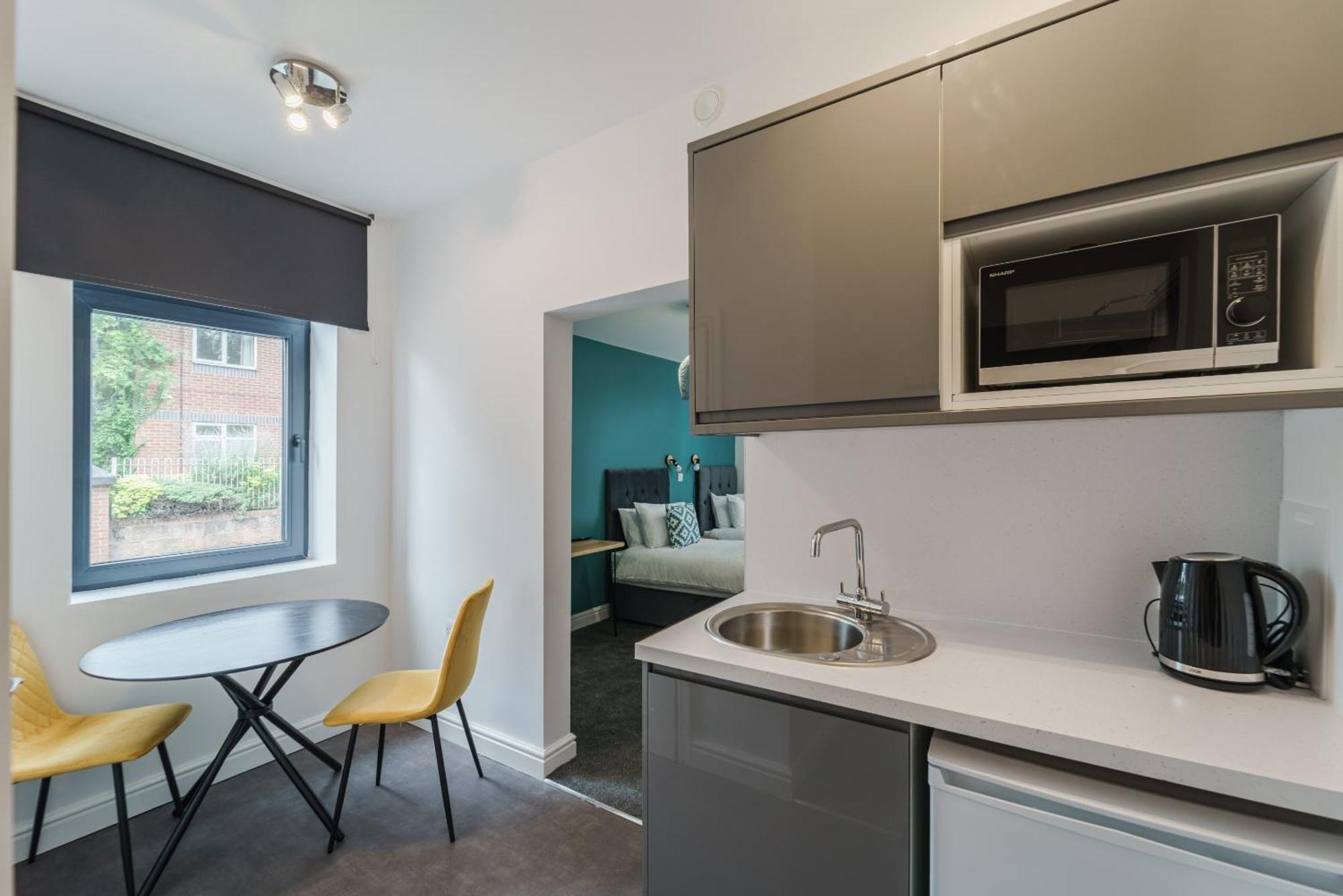 Deluxe Studio Apartments Дерби Номер фото